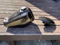 tw225 200 純正タンク　ラメブラック塗装　フロントフェンダーのサムネイル