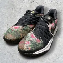 ✨超希少30cm✨ NIKE Kyrie Low Floral カイリー 花柄