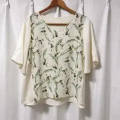 【ボタニカル柄】 カットソー／ブラウス　INTERPLANET　きなり×グリーン