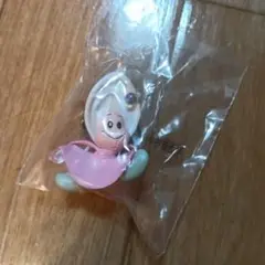 ディズニー　一番くじ　ヤングオイスター　ミニフィギュアチャーム　キーホルダー