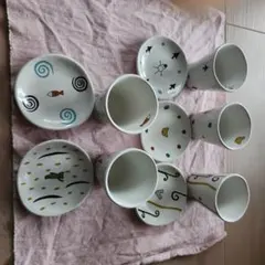マタノアツコ手描き風イラスト 食器セット 湯呑み 小皿 5客セットのサムネイル