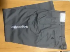 グレー スラックス プレーンフロント 新品　チノパン