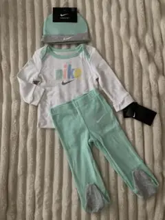 NIKE baby 3点セット帽子 ロンT 足つきパンツ ミントグリーン未使用