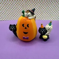 デコレ　コンコンブル　かぼちゃといたずら子猫＆おばけにゃんこ黒猫におんぶ