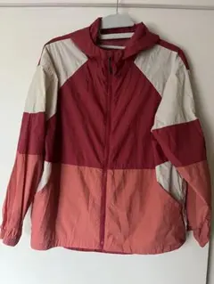 ベージュ マウンテンパーカー