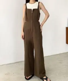 サロペットパンツ