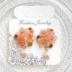 金木犀　フラワー　コットンパール　ハンドメイドピアス　イヤリング