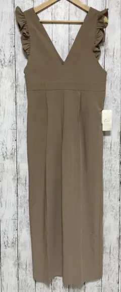 titivate Vネックフリルデザインオールインワン　タグ付き