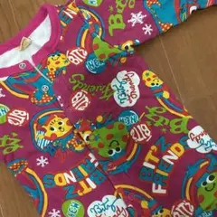 ロンパースとパーカーのサムネイル