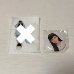 ILLIT イロハ Glitter day 缶バッチ