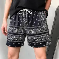 Mサイズ ショートパンツ ブラック ペイズリー ハーフパンツ 黒 半ズボンのサムネイル