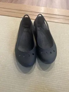 Crocs クロックス フラットサンダル ブラックのサムネイル