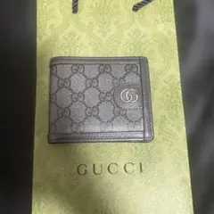 り*ょ様 GUCCI グレー レザー 二つ折り財布
