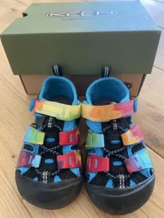 KEEN キッズサンダル レインボー　14.5cm 箱付き