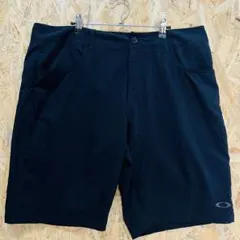 【OAKLEY】オークリー ショートパンツ ハーフパンツ 黒 38 美品のサムネイル
