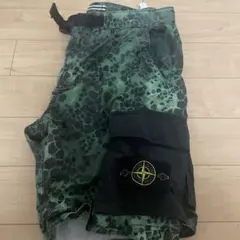 Stone Island アリゲーターカモフラージュ カーゴショーツ　サイズ33のサムネイル