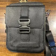 DEVICE バッグ ブラックショルダーバッグ