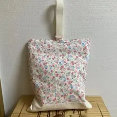 SALE ハンドメイド　いちご柄　上靴袋