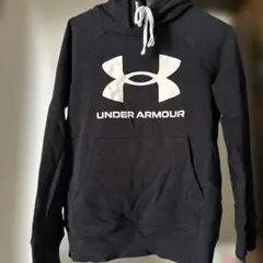 UNDER ARMOUR ブラック フード付きパーカー S
