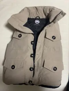 CANADA GOOSE ベージュ ダウンベスト