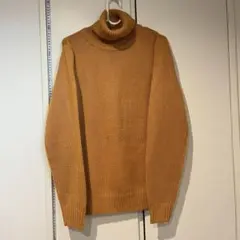 UNIQLO マスタード タートルネック ニット
