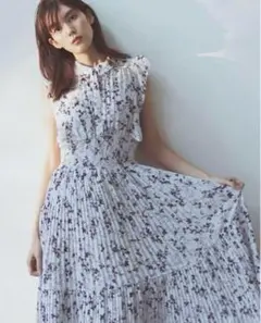 SNIDEL Sustainableフリルプリーツワンピース