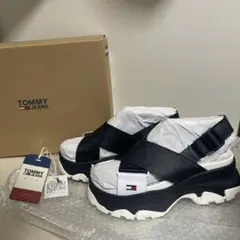 一回着用TOMMY JEANS トミー クロスストラップ スポーツサンダル