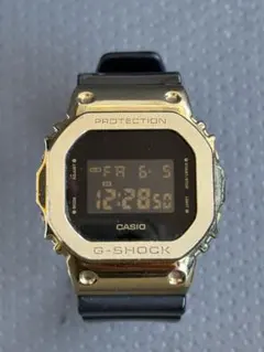 G-SHOCK/GM-5600UG 反転液晶 腕時計 ゴールドのサムネイル
