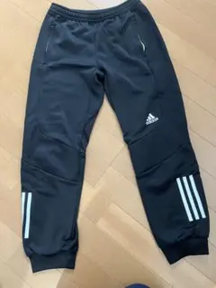 adidas ブラック ジャージパンツ 140
