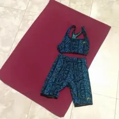 NIKE ヨガウェア上下セット Freeサイズ　スポーツウエア　ヨガマット付き