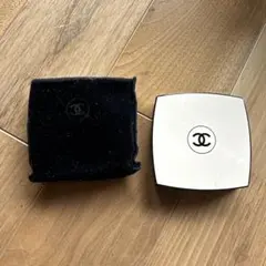 Chanel レベージュパレットルガール ライト