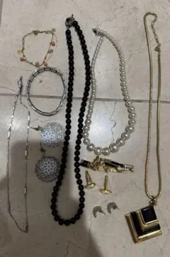 B3 遺品整理 アクセサリー まとめ 昭和レトロ 指輪 ネックレス 骨董品