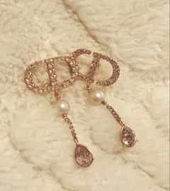 Dior パール付きゴールドピアス