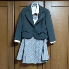 グレー フォーマルスーツ ピンクシャツ