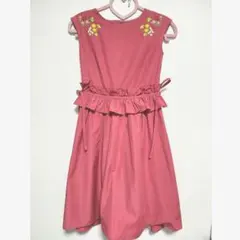 クイーンズコート　フリル付きノースリーブ膝丈ワンピース