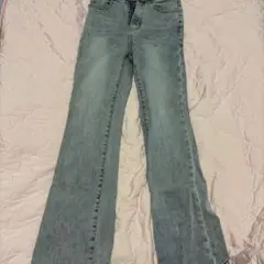 フレアデニムパンツ