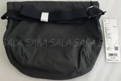 新品未使用タグ付き　ユニクロＵ　ドローストリングバッグ（スモール）　黒のサムネイル
