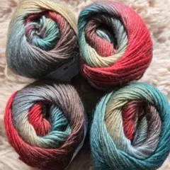 ウール100%　毛糸4玉　グラデーション　200g
