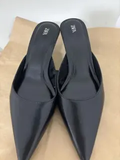 ZARA ポインテッドトゥ ミュール ブラックのサムネイル