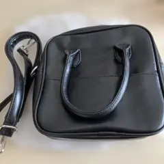 ブラック ショルダーバッグ