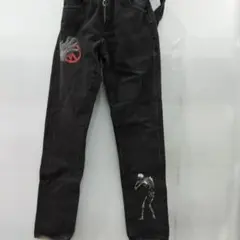 Item thumbnail for item 2508759e-c60c-46c3-acfc-0abdbb95d3ca