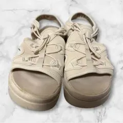 NIKE 厚底クリーム色スポーツサンダル