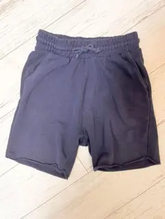 H&M スウェット ショートパンツ 切りっぱなし ブラックのサムネイル