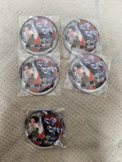 仮面ライダーギーツ 仮面ライダーザダイナー 缶バッジ 浮世英寿 仮面