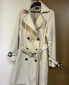 ベージュ ダブルブレスト トレンチコート Mサイズ