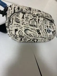 CHUMSショルダーバッグ