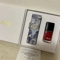 新品未使用DIOR ギフト(箱入り)リップスティックとネイル(赤)