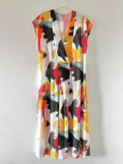 ZARA 抽象パターン Vネック ワンピース