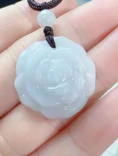 R1-0352天然本翡翠《本物保証》翡翠　お花ペンダント
