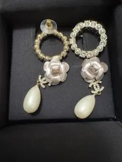 CHANEL 花モチーフ ピアス
